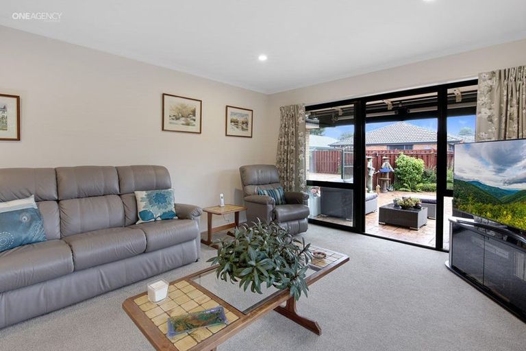 Photo of property in 2/156 Blighs Road, Strowan, Christchurch, 8052