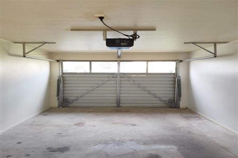 Photo of property in 4 Blueridge Close, Sunnyvale, Auckland, 0612