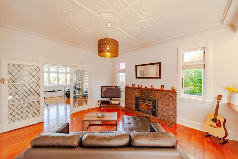 Photo of property in 14 Tavistock Road, Waipukurau, 4200