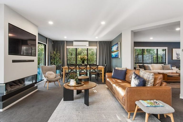 Photo of property in 28 Highcrest Heights, Westmorland, Christchurch, 8025