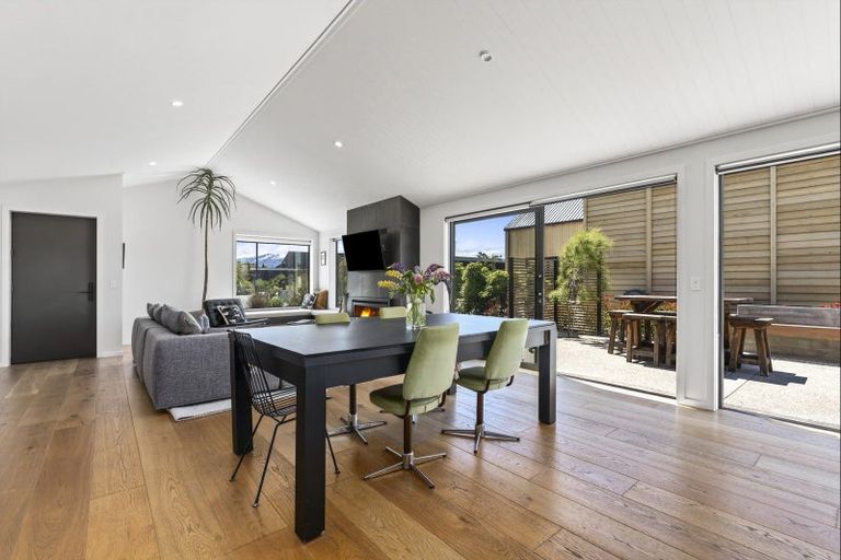 Photo of property in 9 Mcdonald Street, Wanaka, 9305