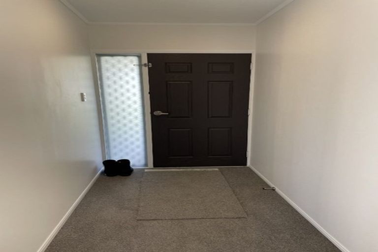 Photo of property in 56 Beechdale Crescent, Pakuranga Heights, Auckland, 2010