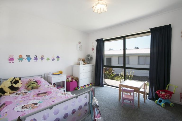 Photo of property in 130 Athenree Road, Athenree, Katikati, 3177