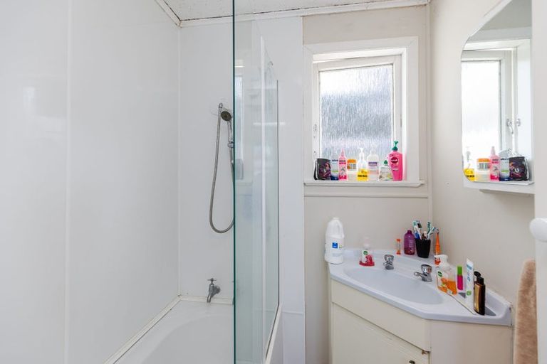 Photo of property in 24 Manapouri Place, Glenview, Hamilton, 3206