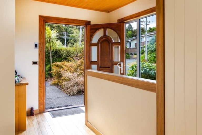 Photo of property in 34 Titoki Avenue, Waipahihi, Taupo, 3330