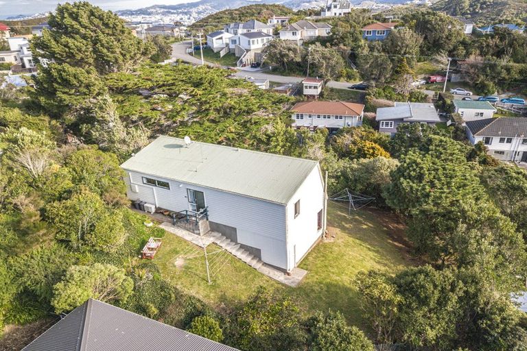 Photo of property in 86a Black Rock Road, Newlands, Wellington, 6037
