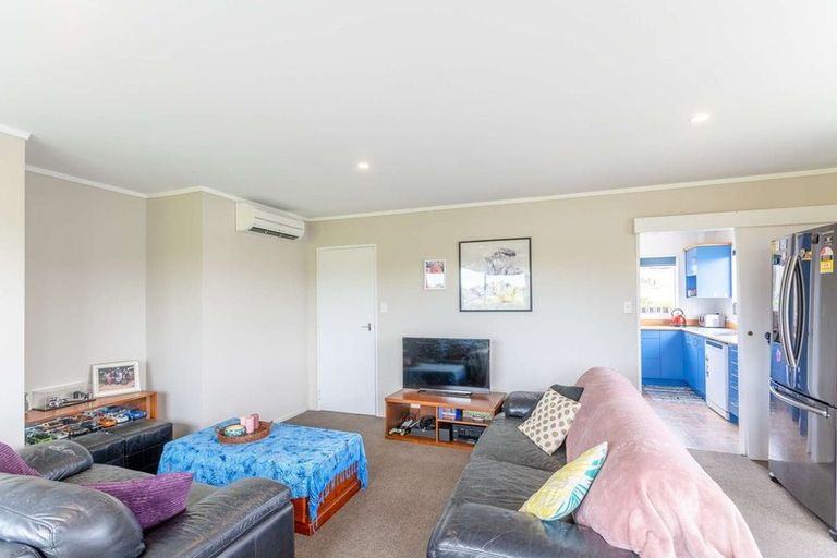 Photo of property in 35a Penryn Drive, Camborne, Porirua, 5026