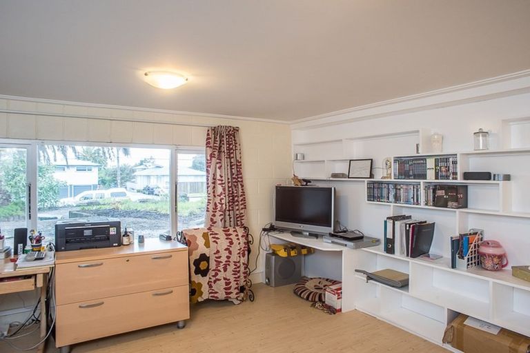 Photo of property in 82 Martin Road, Paraparaumu Beach, Paraparaumu, 5032