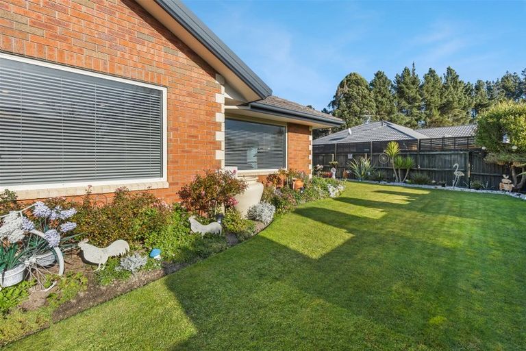 Photo of property in 5 Amoka Crescent, Parklands, Christchurch, 8083