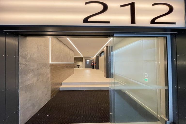 Photo of property in 904/212 Willis Street, Te Aro, Wellington, 6011