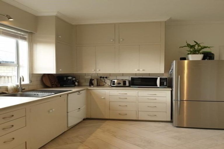 Photo of property in 110a Williams Street, Cambridge, 3434