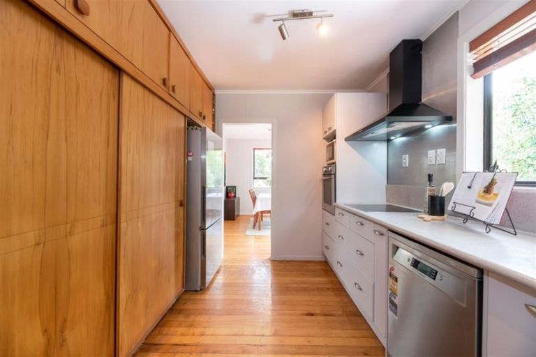 Photo of property in 1/80 Bond Crescent, Forrest Hill, Auckland, 0620