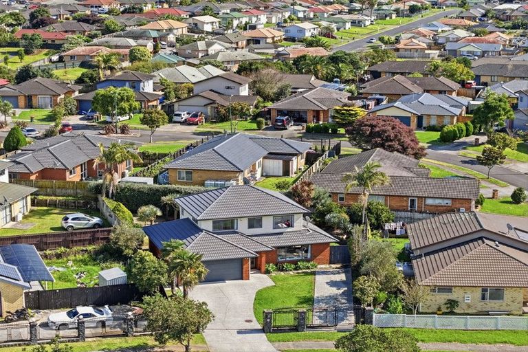 Photo of property in 35 Peninsula Road, Mangere, Auckland, 2022