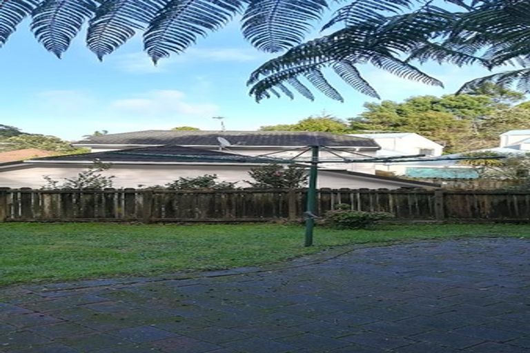 Photo of property in 2/112 Nigel Road, Browns Bay, Auckland, 0630