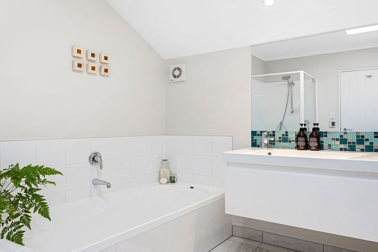 Photo of property in 2 Richard Seddon Drive, Northwood, Christchurch, 8051