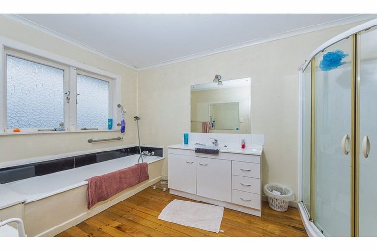 Photo of property in 1/88 Mcannalley Street, Manurewa East, Auckland, 2102