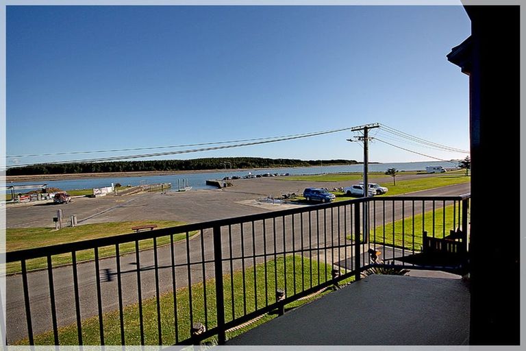 Photo of property in 49 Hartley Street, Foxton Beach, Foxton, 4815