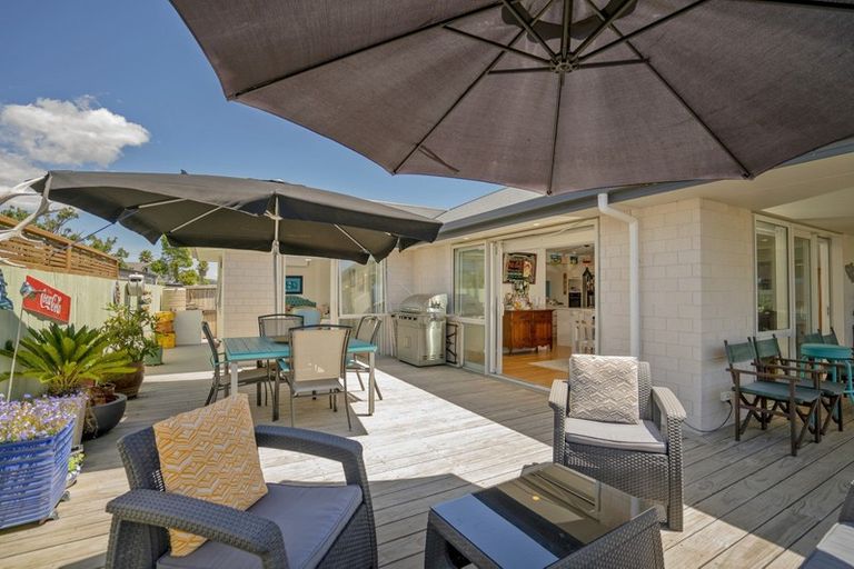 Photo of property in 120 Kupe Drive, Whitianga, 3510