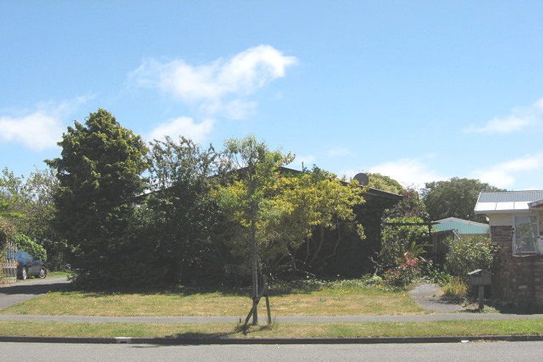 Photo of property in 6 Cottonwood Street, Parklands, Christchurch, 8083