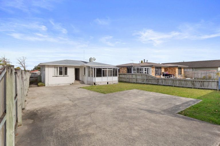 Photo of property in 39 Collins Road, Melville, Hamilton, 3206
