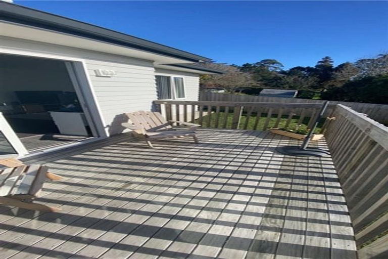 Photo of property in 85a Albany Highway, Unsworth Heights, Auckland, 0632