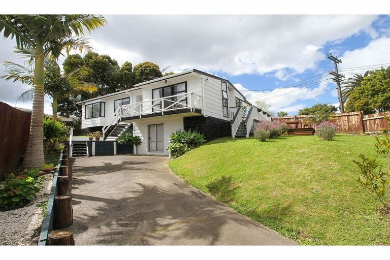 Photo of property in 2a Ranch Avenue, Beach Haven, Auckland, 0626