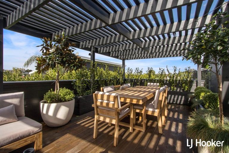 Photo of property in 24 Surfers Avenue, Waihi Beach, 3611