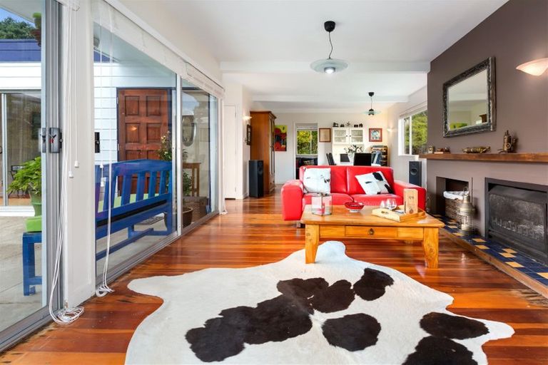 Photo of property in 19 Oak Avenue, Paremata, Porirua, 5024