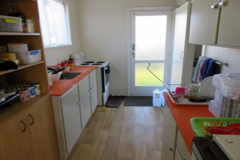 Photo of property in 1 Middlepark Road, Sockburn, Christchurch, 8042