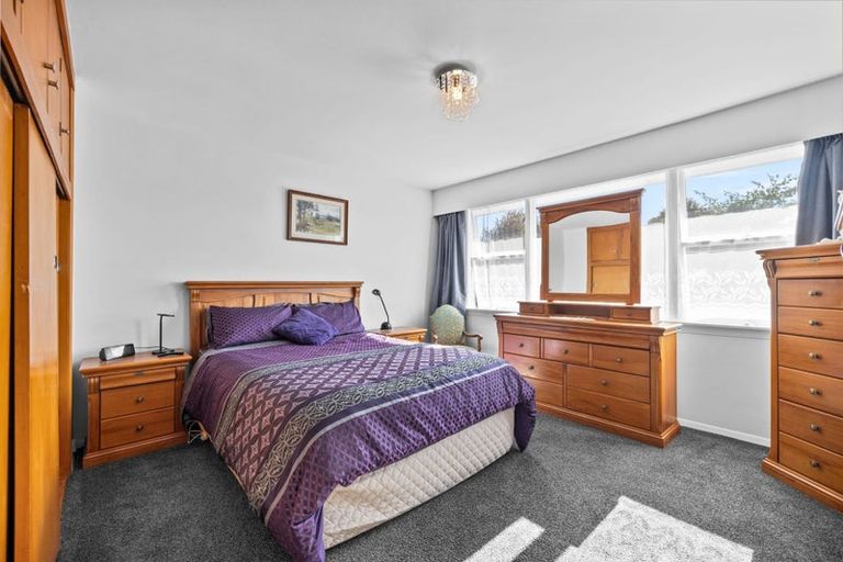 Photo of property in 150 Grimseys Road, Redwood, Christchurch, 8051