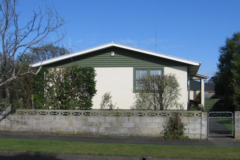 Photo of property in 1 Belgrave Place, Awapuni, Palmerston North, 4412