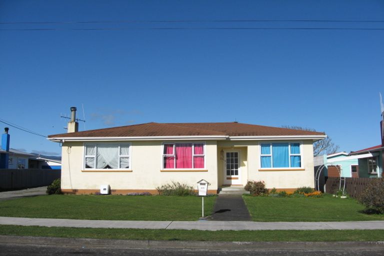 Photo of property in 40 Bledisloe Street, Levin, 5510