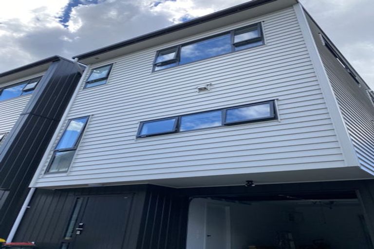 Photo of property in 32d Potter Avenue, Northcote, Auckland, 0627