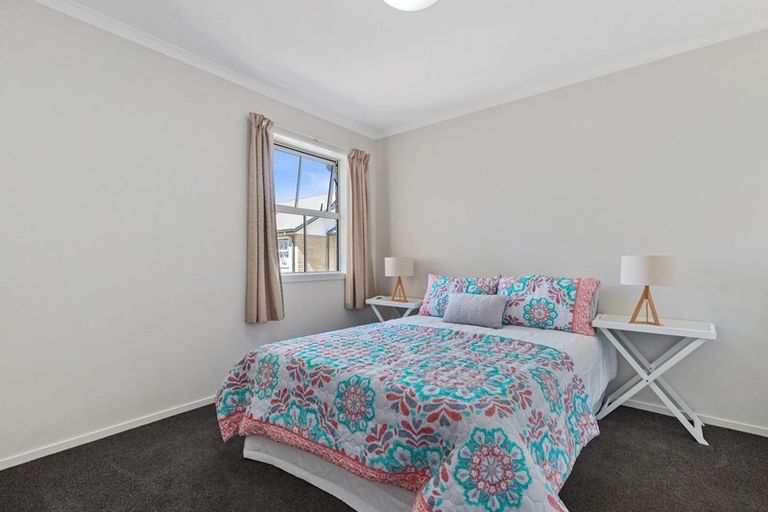 Photo of property in 71 Chiefs Court, Hamilton East, Hamilton, 3216