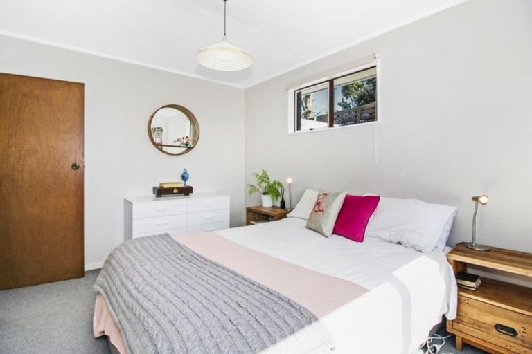 Photo of property in 28 Moulton Street, Moturoa, New Plymouth, 4310