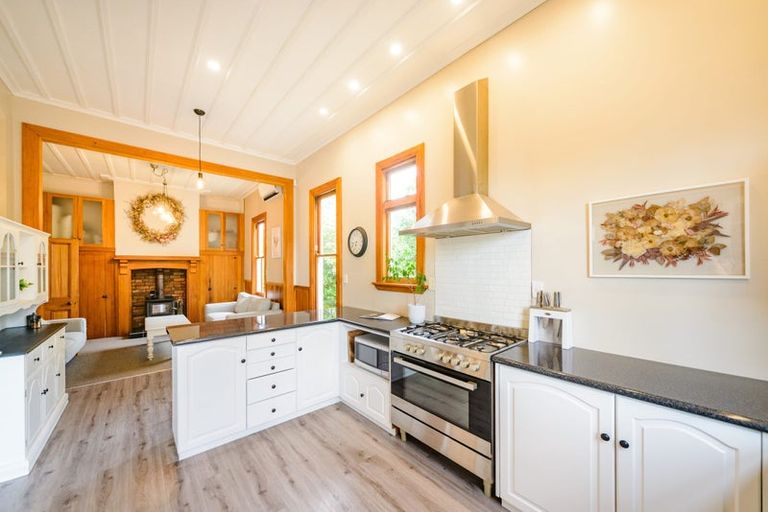 Photo of property in 103 James Line, Kelvin Grove, Palmerston North, 4414