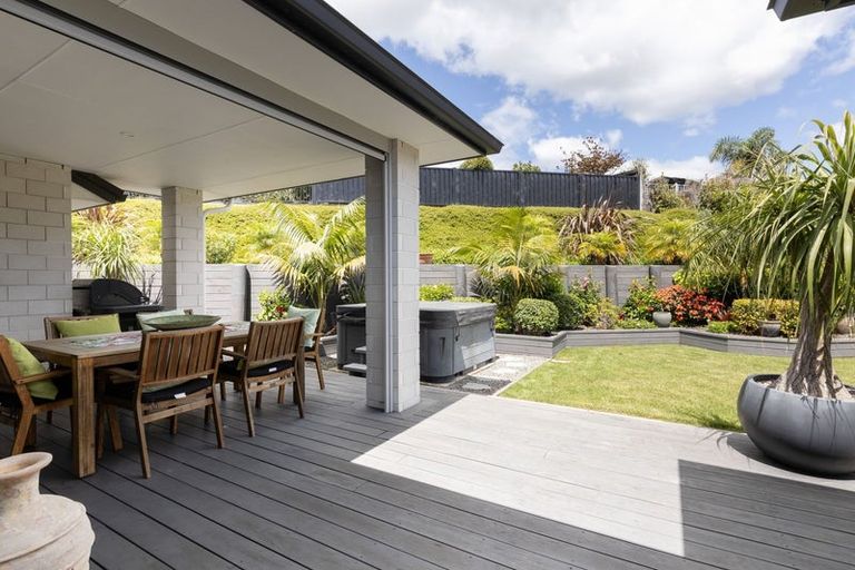 Photo of property in 13 Shoreview Close, Omokoroa, 3114