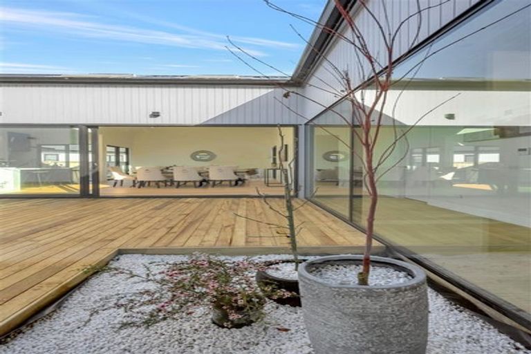 Photo of property in 14 Waka Ama Road, Karaka, Papakura, 2113