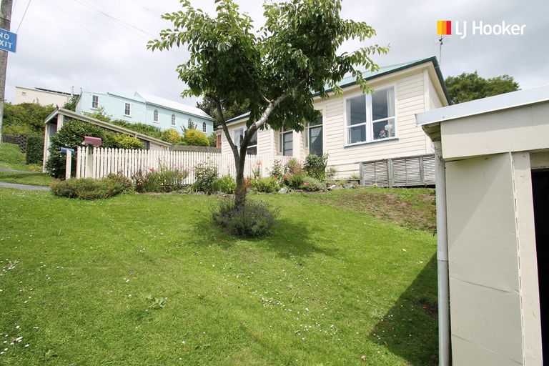 Photo of property in 28 Walton Street, Kaikorai, Dunedin, 9010