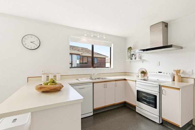 Photo of property in 12a Shastri Terrace, Khandallah, Wellington, 6035