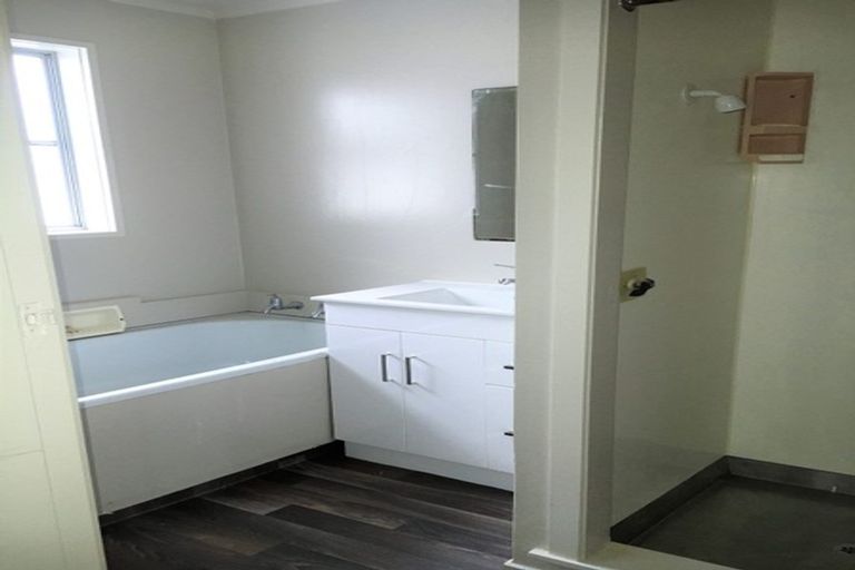 Photo of property in 18 Inverness Avenue, Hamilton East, Hamilton, 3216