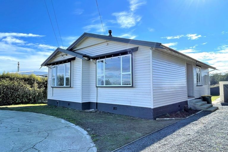 Photo of property in 17 Stamford Street, Balclutha, 9230