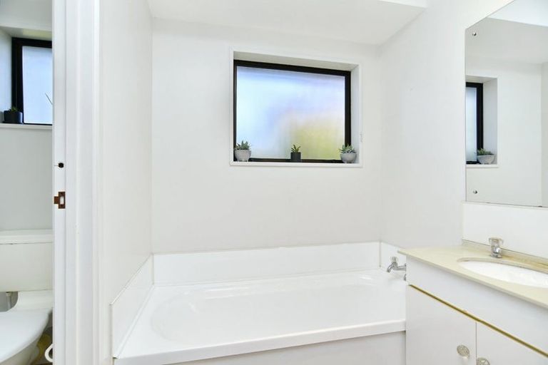 Photo of property in 6 Heriott Close, Burwood, Christchurch, 8083