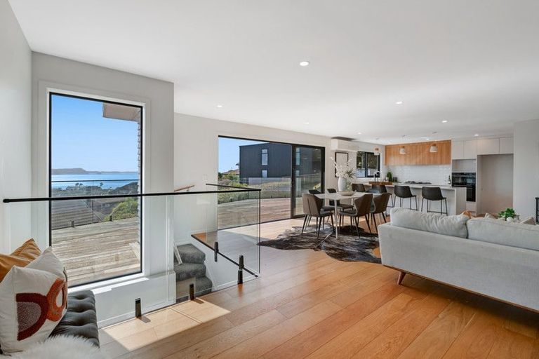 Photo of property in 236 Whangaparaoa Road, Red Beach, 0932