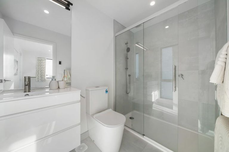 Photo of property in 2b Kaiaho Close, Aotea, Porirua, 5024