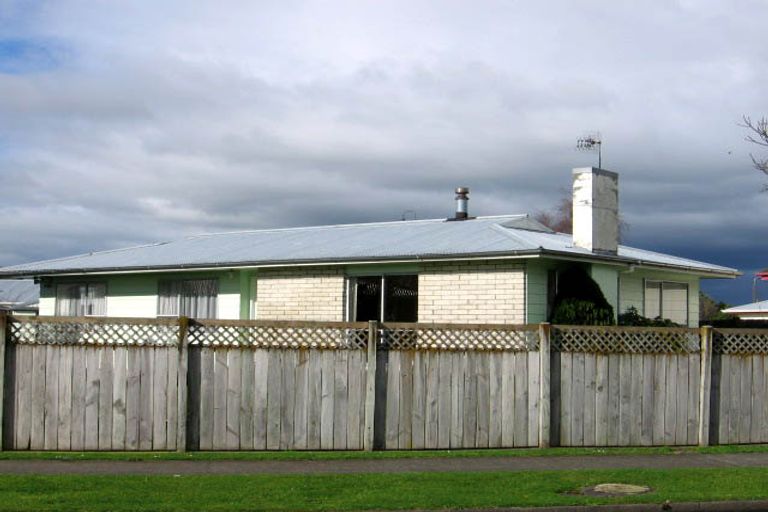 Photo of property in 21 Carter Crescent, Awapuni, Palmerston North, 4412