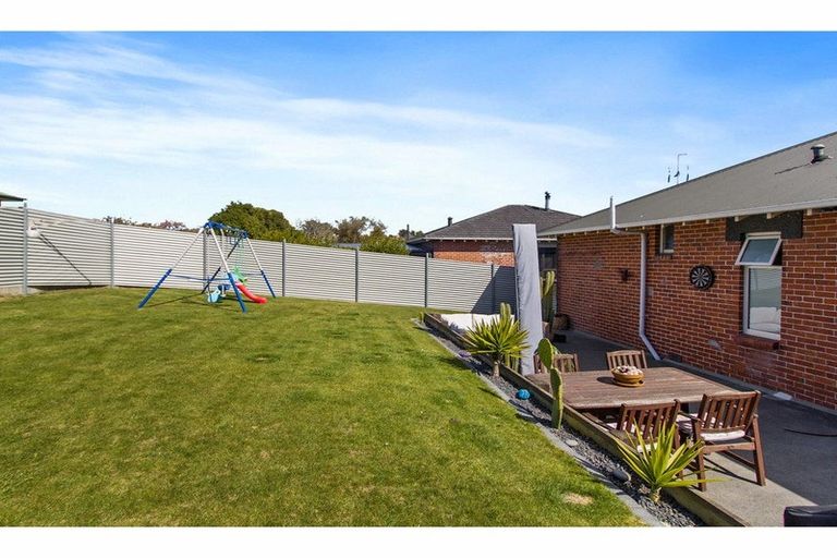Photo of property in 22 Grasmere Street, Waimataitai, Timaru, 7910