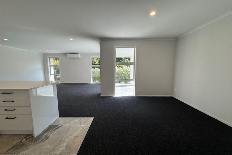 Photo of property in 10 Ratahi Way, Omokoroa, 3114