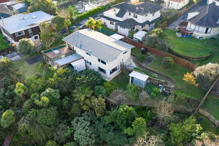 Photo of property in 9 Miramar Place, Pakuranga, Auckland, 2010