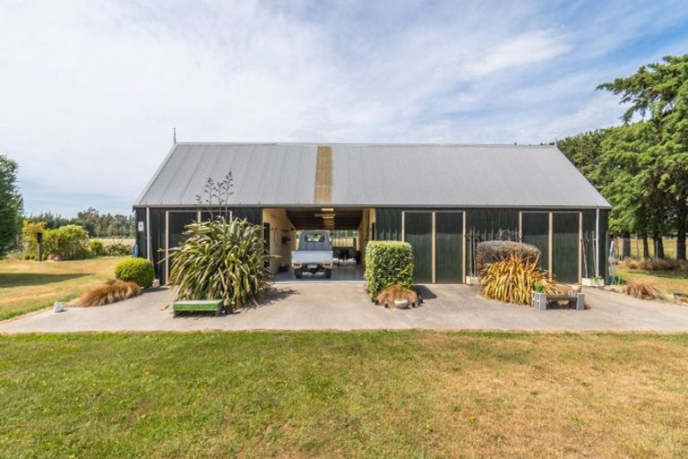 Photo of property in 973 Hoskyns Road, West Melton, Christchurch, 7671